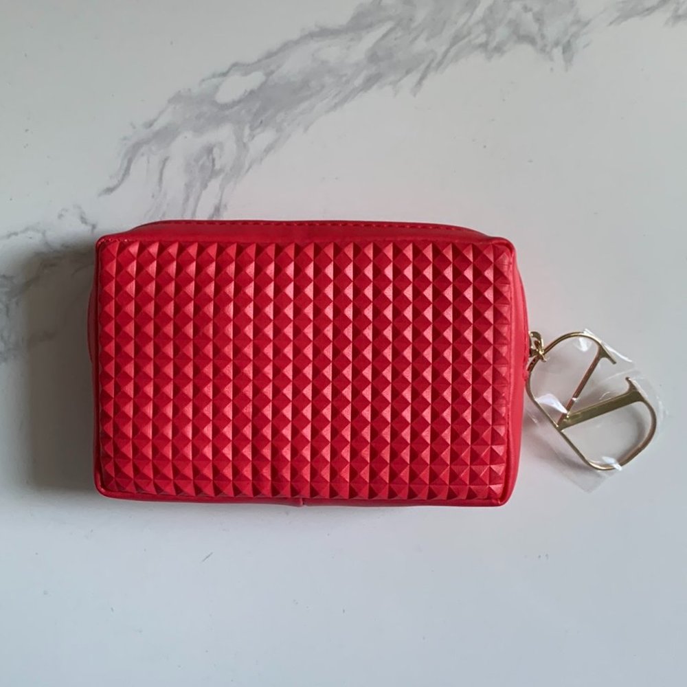 ❣️NWT Valentino Beauty Makeup Pouch❣️